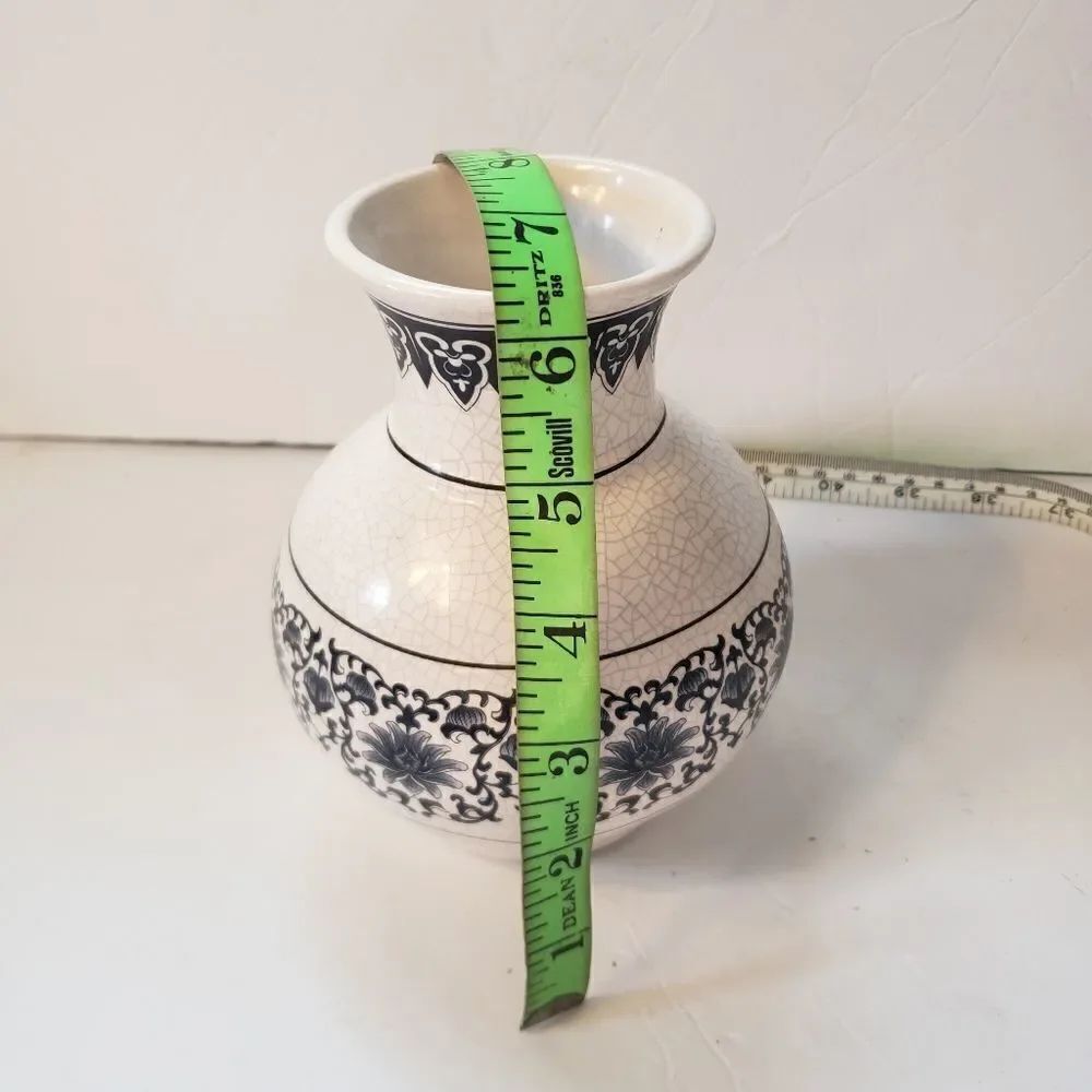 K's Collection Vase - Picture 7 of 7